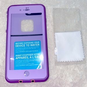 NWOB— iPhone 7/8 Plus Lifeproof FRE case